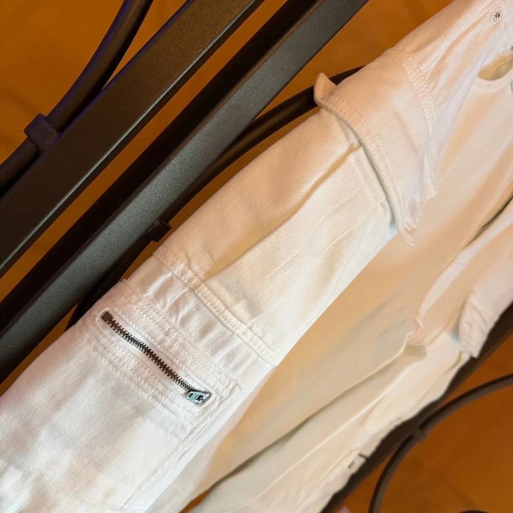 ALICE + OLIVIA Cay Cargo Jean - Picture 5 of 16